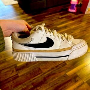 Nike court legacy lift shoes